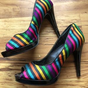 Rainbow pumps